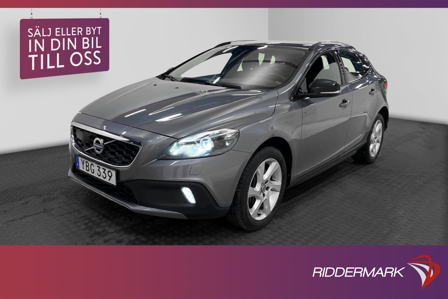 Volvo V40 Cross Country D3 150hk Momentum VOC Värm Blis Drag