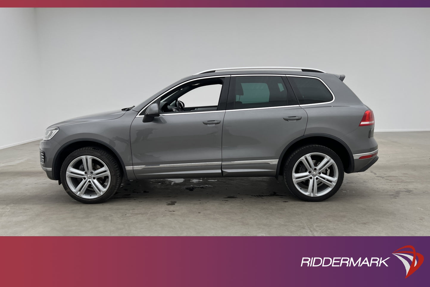 Volkswagen Touareg 3.0 V6 4M 204hk R-Line Kamera Skinn Drag