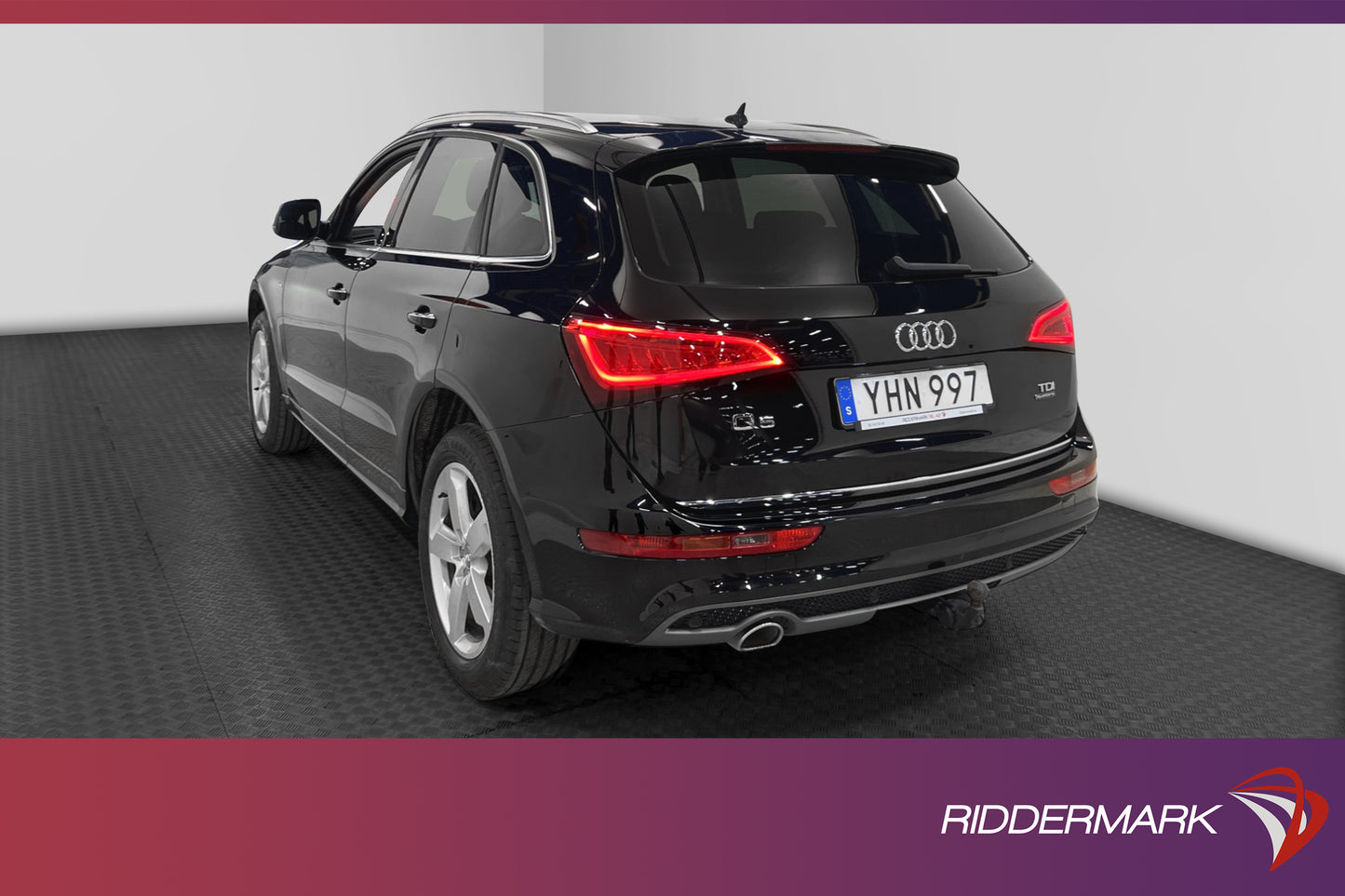 Audi Q5 2.0 TDI Quattro 190hk S-Line D-Värm Drag Nyservad