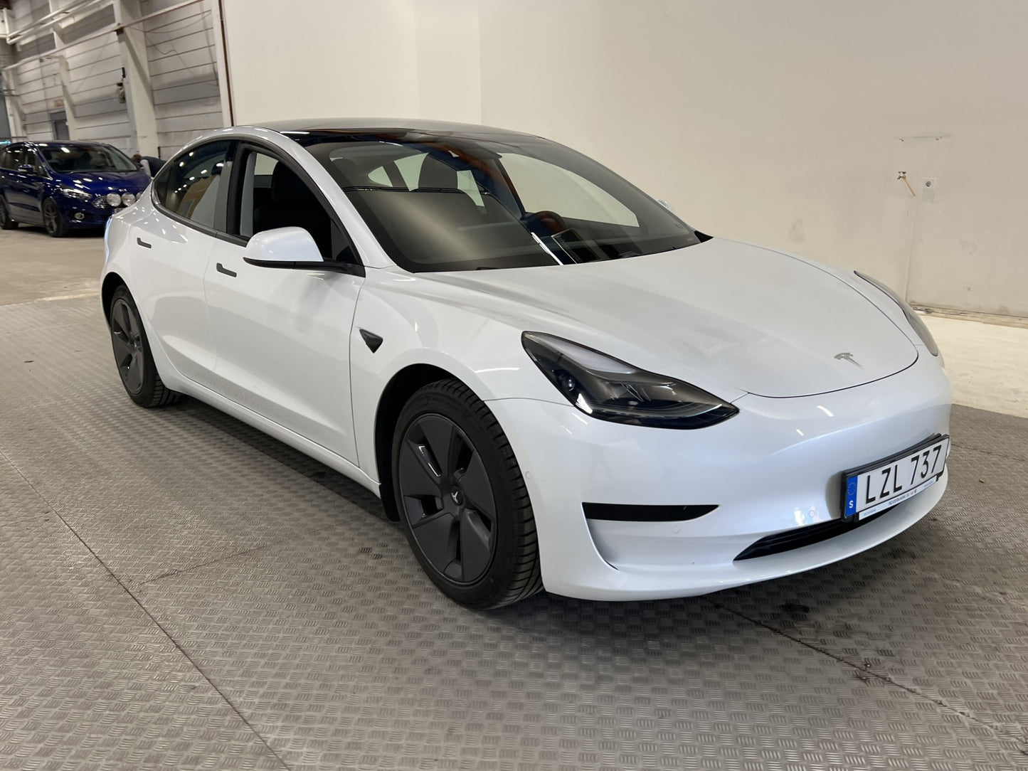 Tesla Model 3 Standard Range Plus 258hk Svensksåld Dragkrok