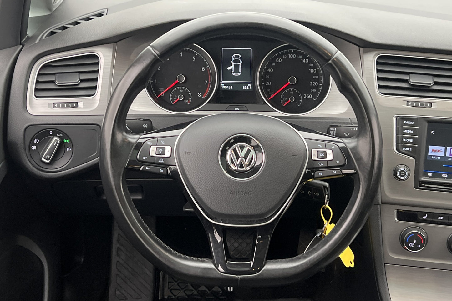 Volkswagen Golf 1.2 TSI 110hk Värmare Taklucka CarPlay