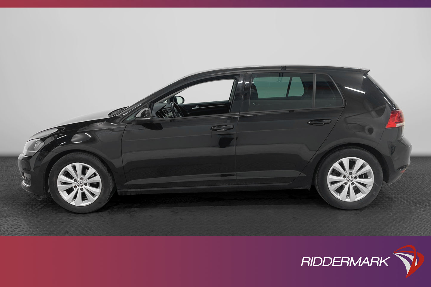 Volkswagen Golf 1.4 TSI 140hk Pluspaket Halvskinn Nyservad