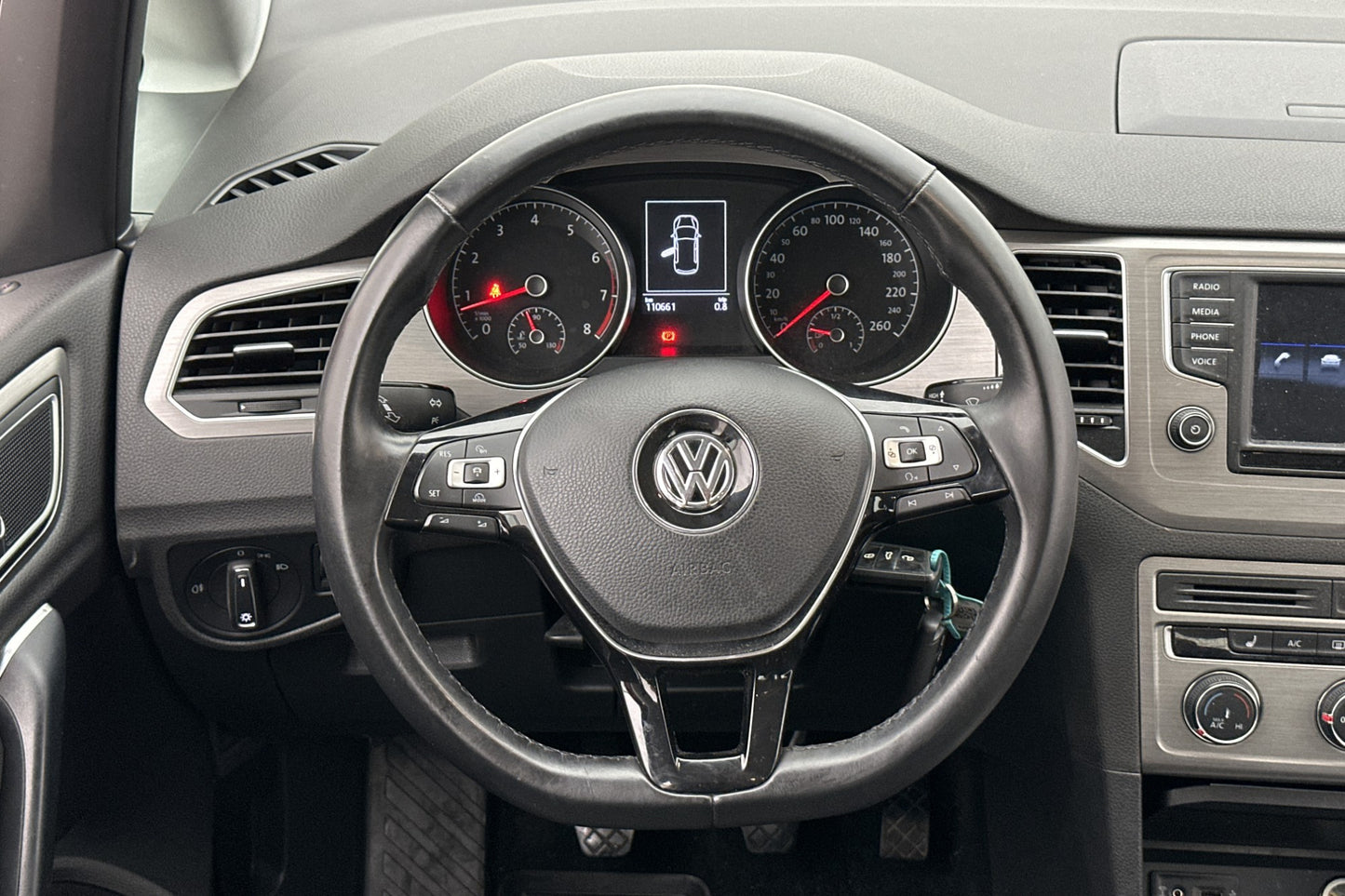 Volkswagen Golf Sportsvan TSI 110hk Värmare CarPlay Välserv