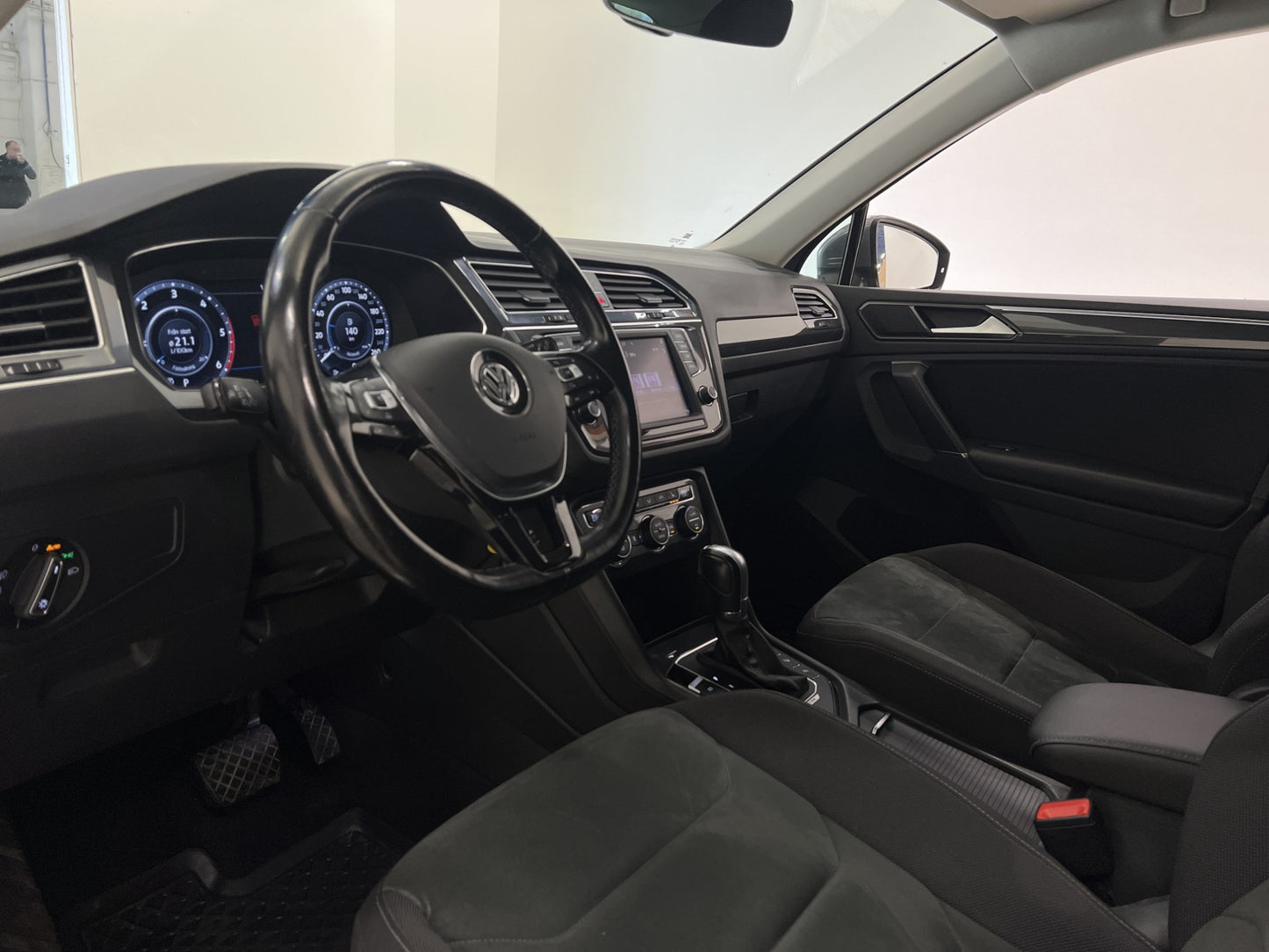 Volkswagen Tiguan 2.0 4M Executive D-värm Cockpit B-kamera