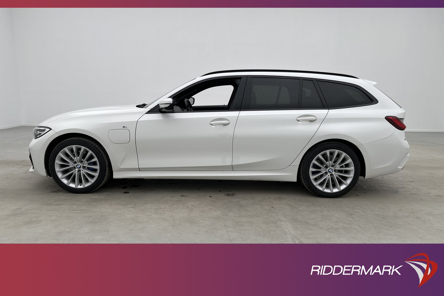 BMW 330 e xDrive Touring 292hk M Sport Navi HiFi Drag MOMS