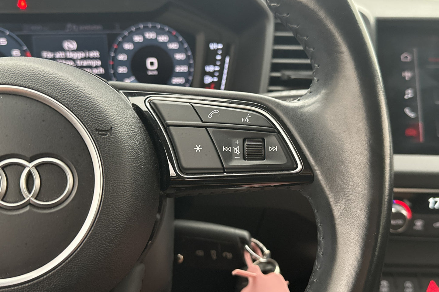 Audi A1 Sportback 30 TFSI 116hk Proline Cockpit Sensorer