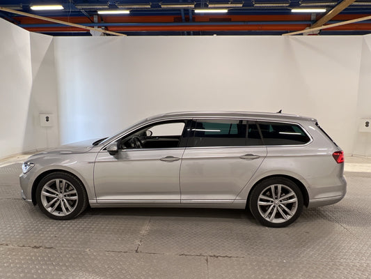 Volkswagen Passat 2.0 TDI 4Motion 240hk Värmare Navi Drag