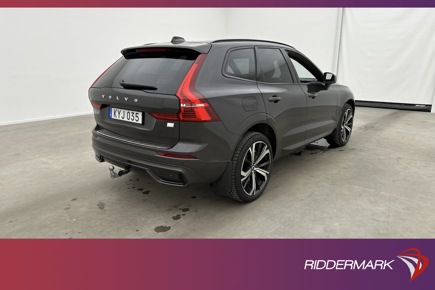 Volvo XC60 Recharge T6 AWD Plus Dark Pano 360° Navi Drag