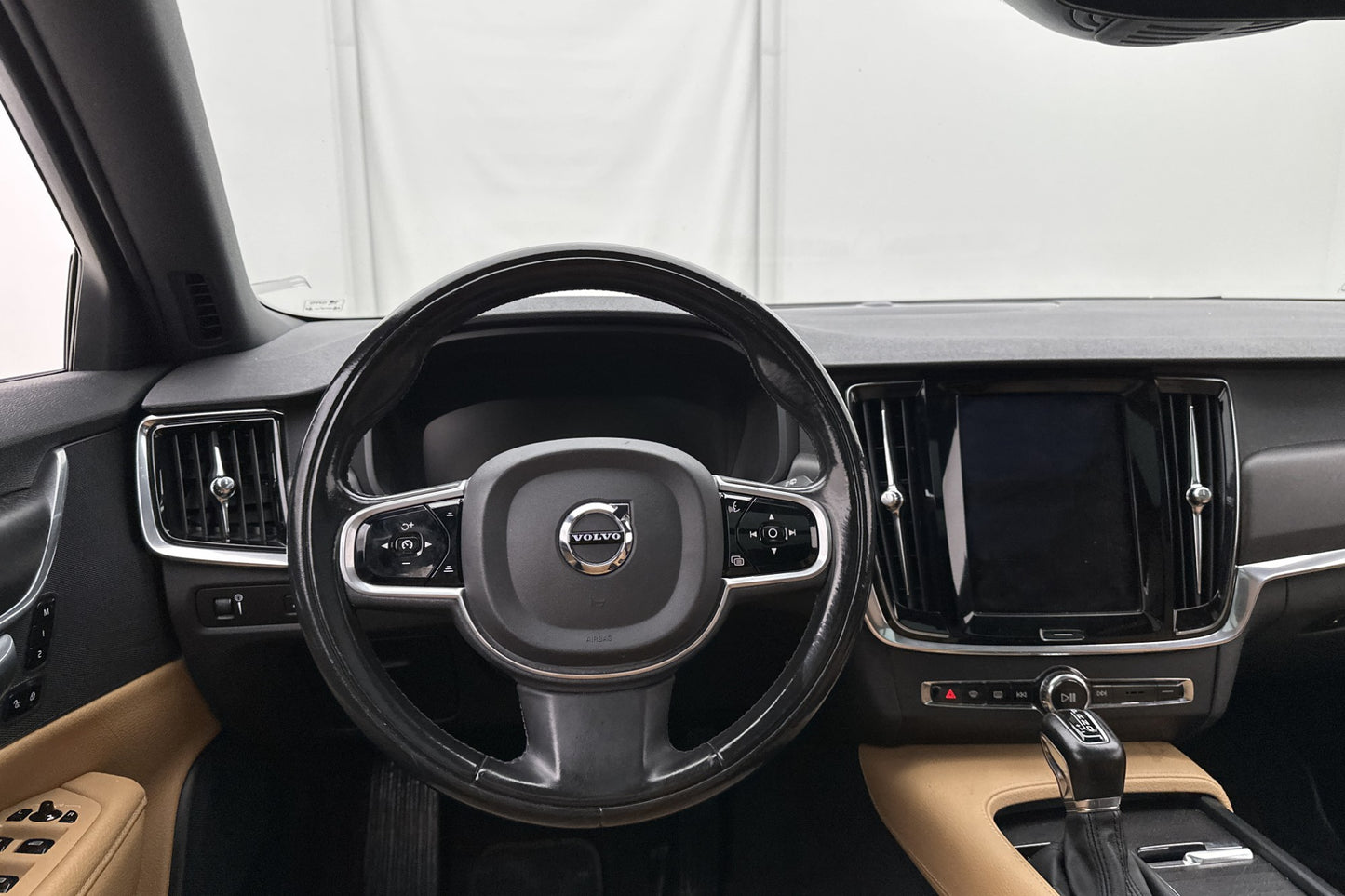 Volvo V90 Cross Country D4 AWD Pro D-Värmare Pano HUD Kamera