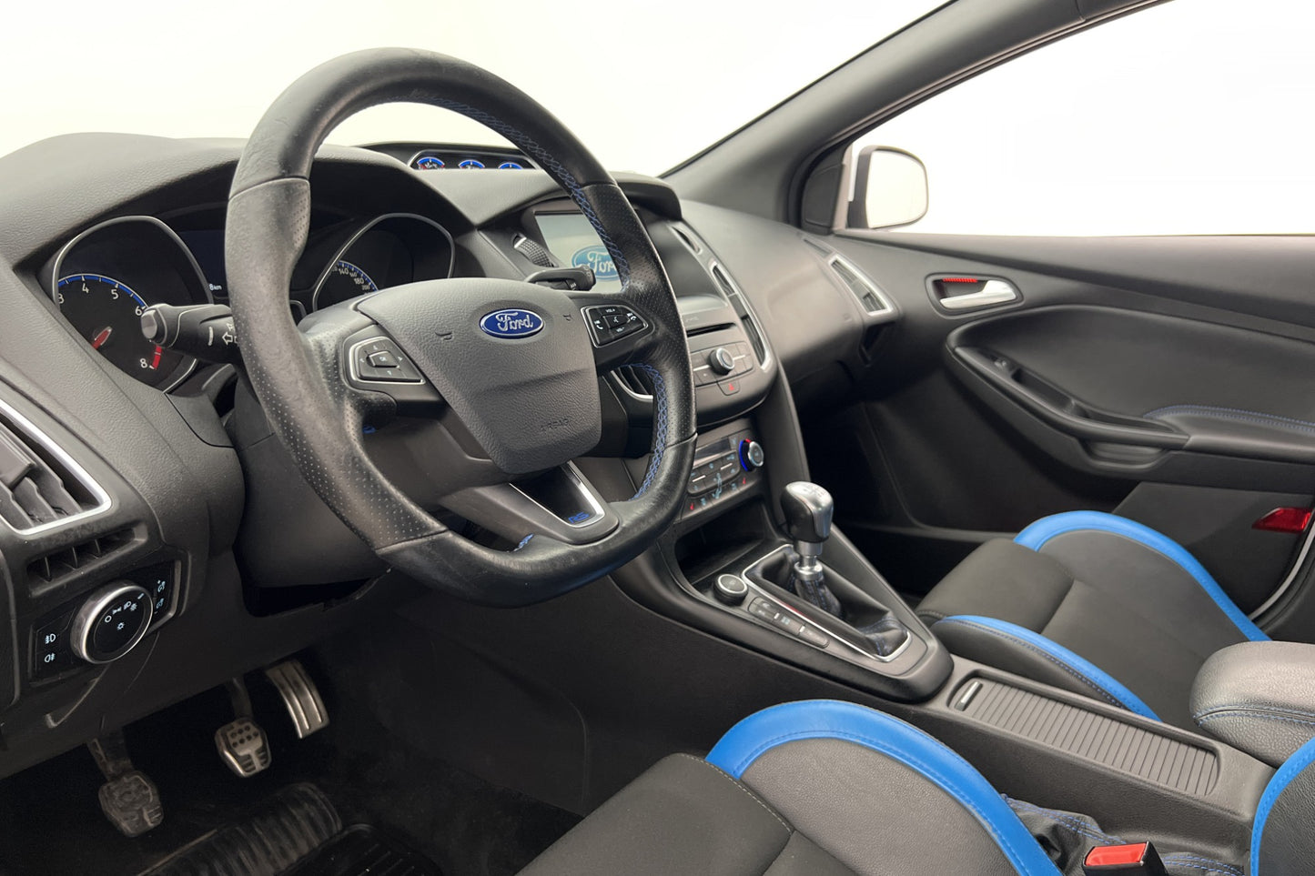 Ford Focus RS 350hk Brembo Recaro Kamera Halvskinn Välservad