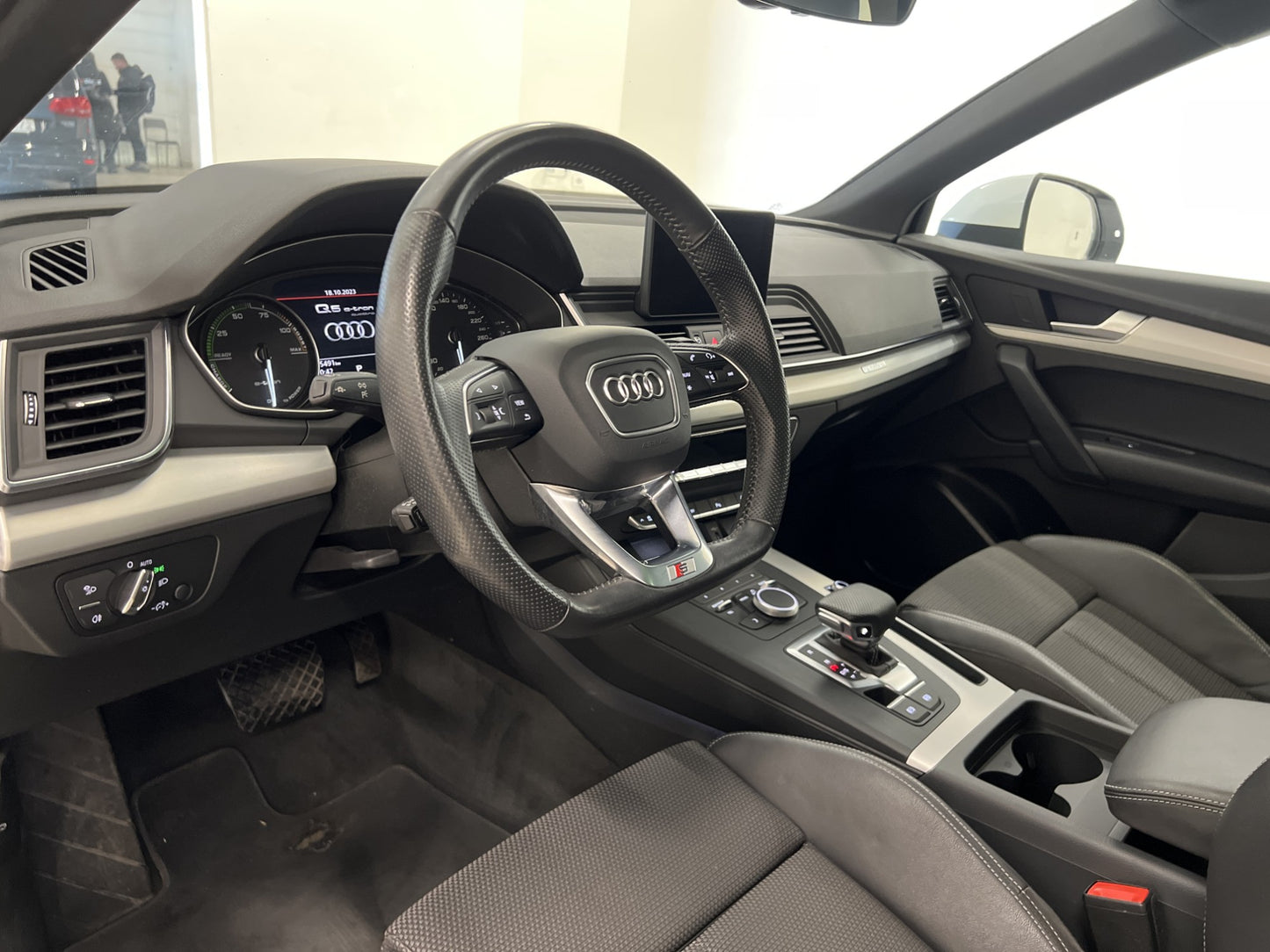 Audi Q5 55 TFSI e 367hk Quattro S-Line Panoramatak Värmare