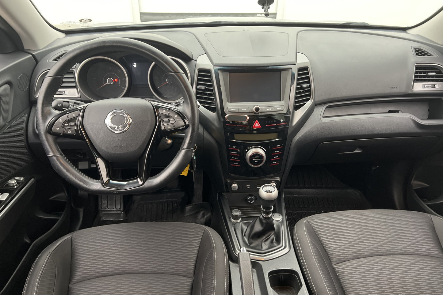 SsangYong Tivoli XLV 1.6 AWD 115hk Värmare Rattvärme Drag