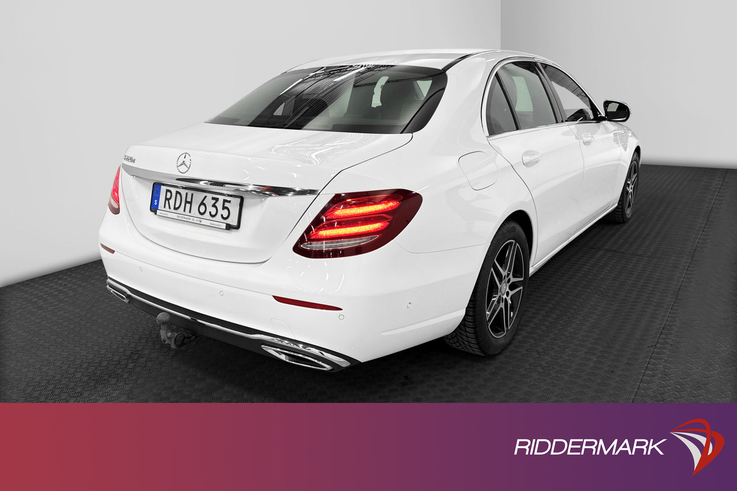 Mercedes-Benz E 220 d Kamera Drag Navi Ambient Light Keyless