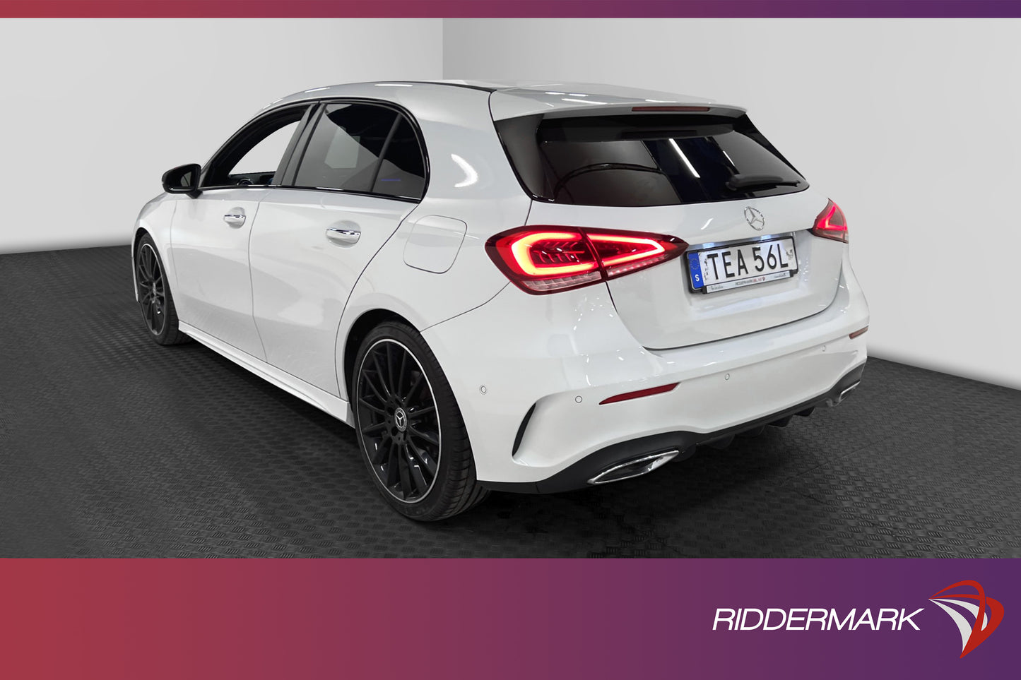 Mercedes-Benz A 250 4M 224hk AMG B-värm Burmester Pano Navi