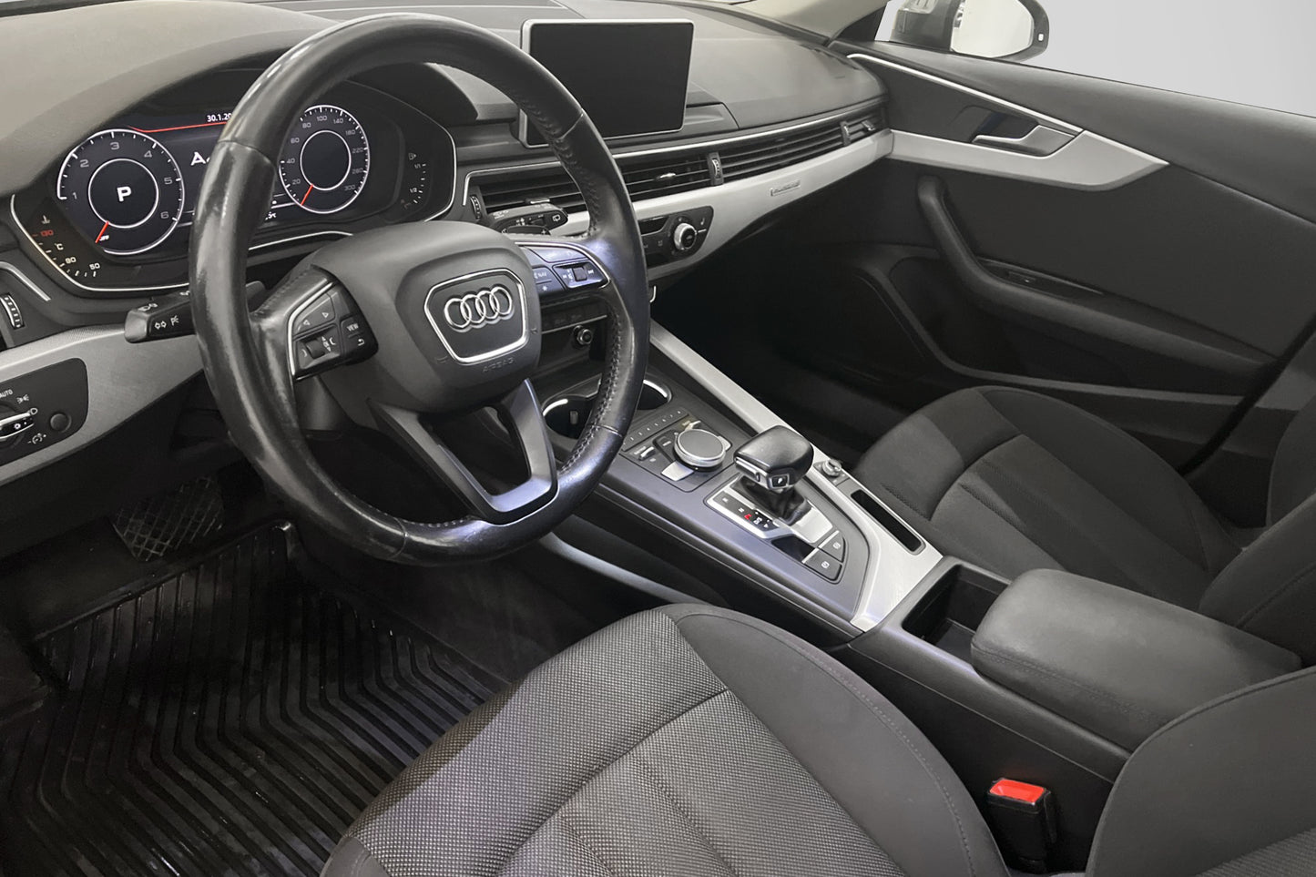 Audi A4 Avant TDI Quattro 190hk Proline Cockpit Navi Drag