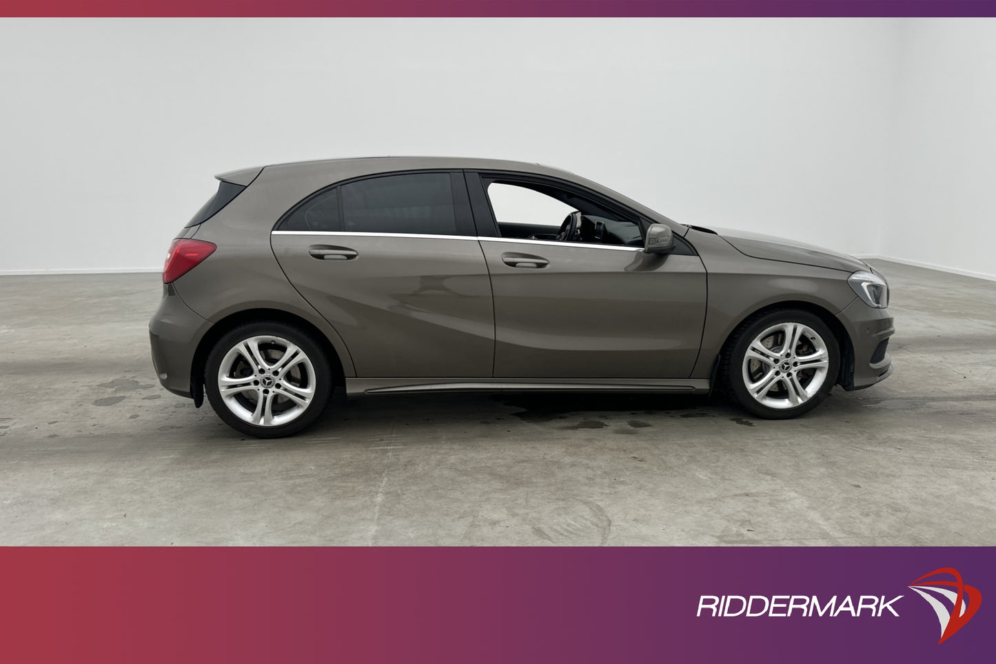 Mercedes-Benz A 250 4M 211hk AMG Sport Pano Navi Välservad