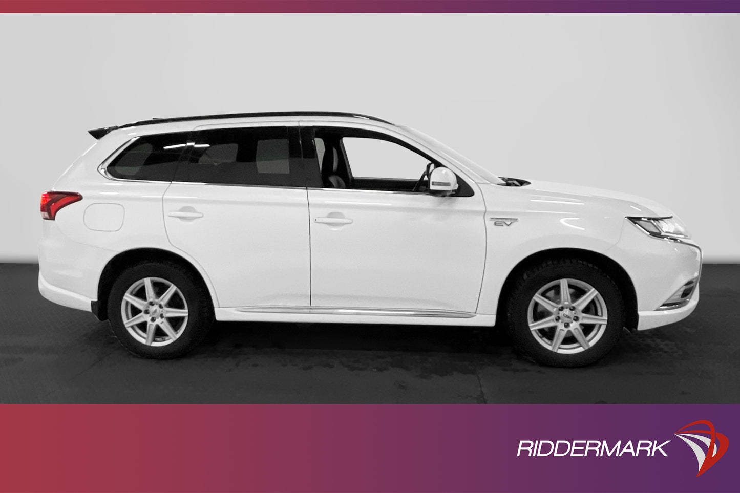 Mitsubishi Outlander P-HEV 2.4 4WD Business X 360º T-Lucka