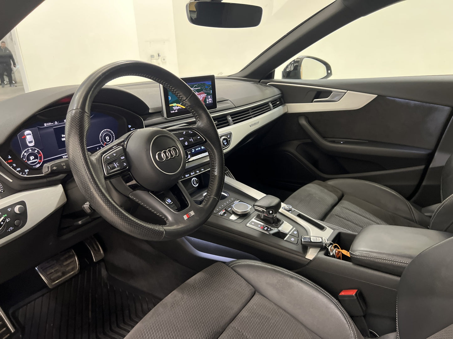 Audi A5 Sportback 3.0 Q 286hk S-Line D-värm Cockpit HUD MOMS