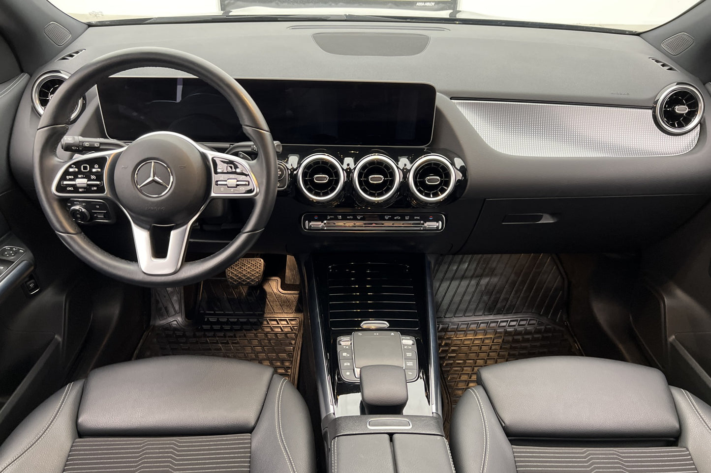 Mercedes-Benz GLA 200 d 150hk SV-Såld Widescreen Halvskinn