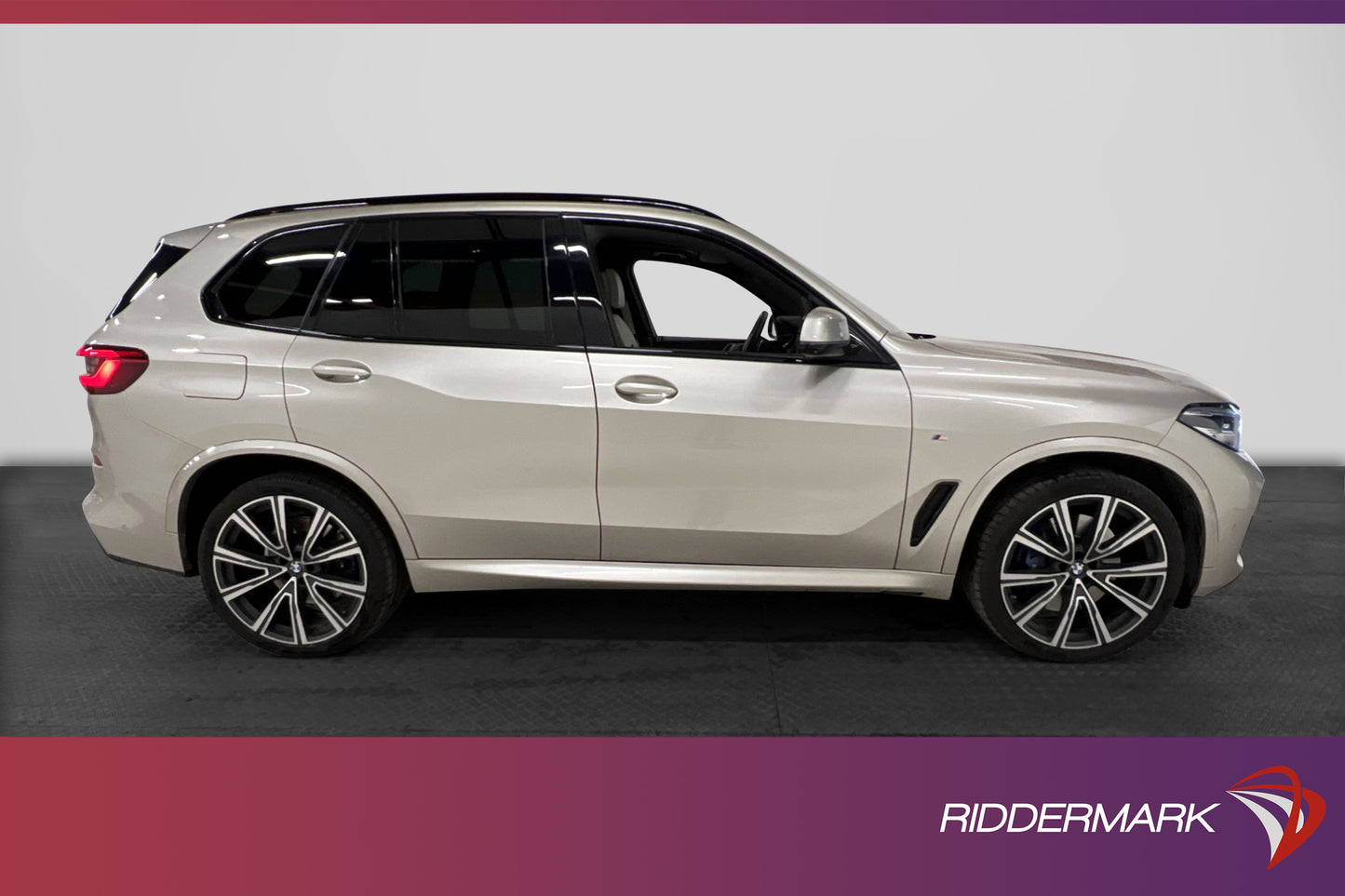 BMW X5 xDrive40i 340hk M Sport Pano H/K Värmare 360° Drag