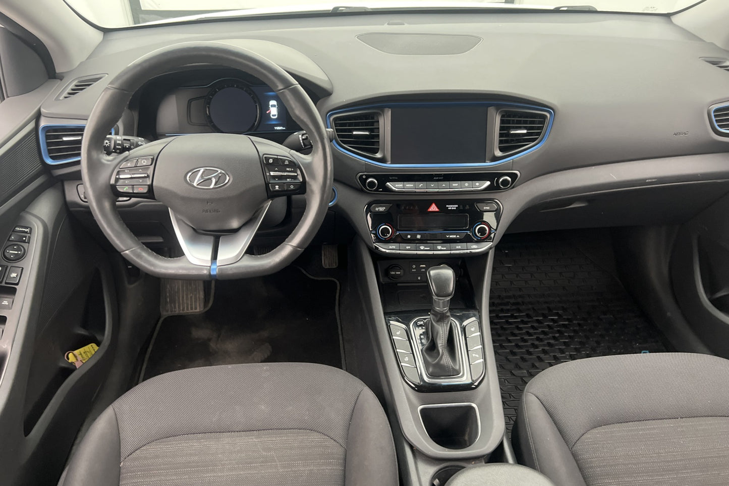 Hyundai Ioniq 1.6 DCT 141hk B-Kamera Navi Infinity SV-Såld