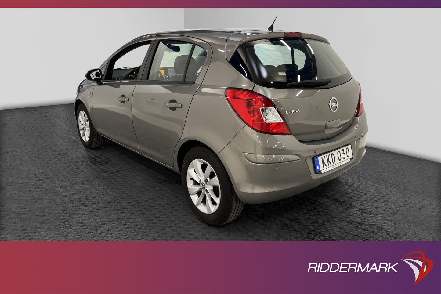 Opel Corsa 1.4 100hk 1152kr Skatt Nyservad Automat