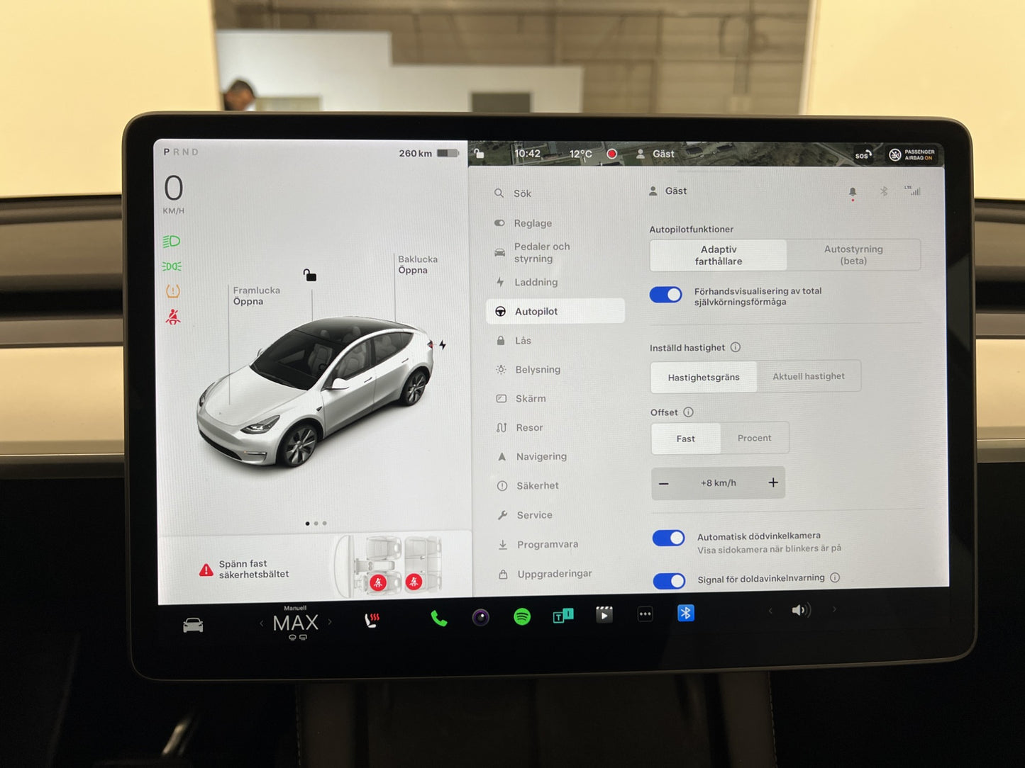 Tesla Model Y Long Range AWD 345hk Sv.Såld Pano Drag AP MOMS