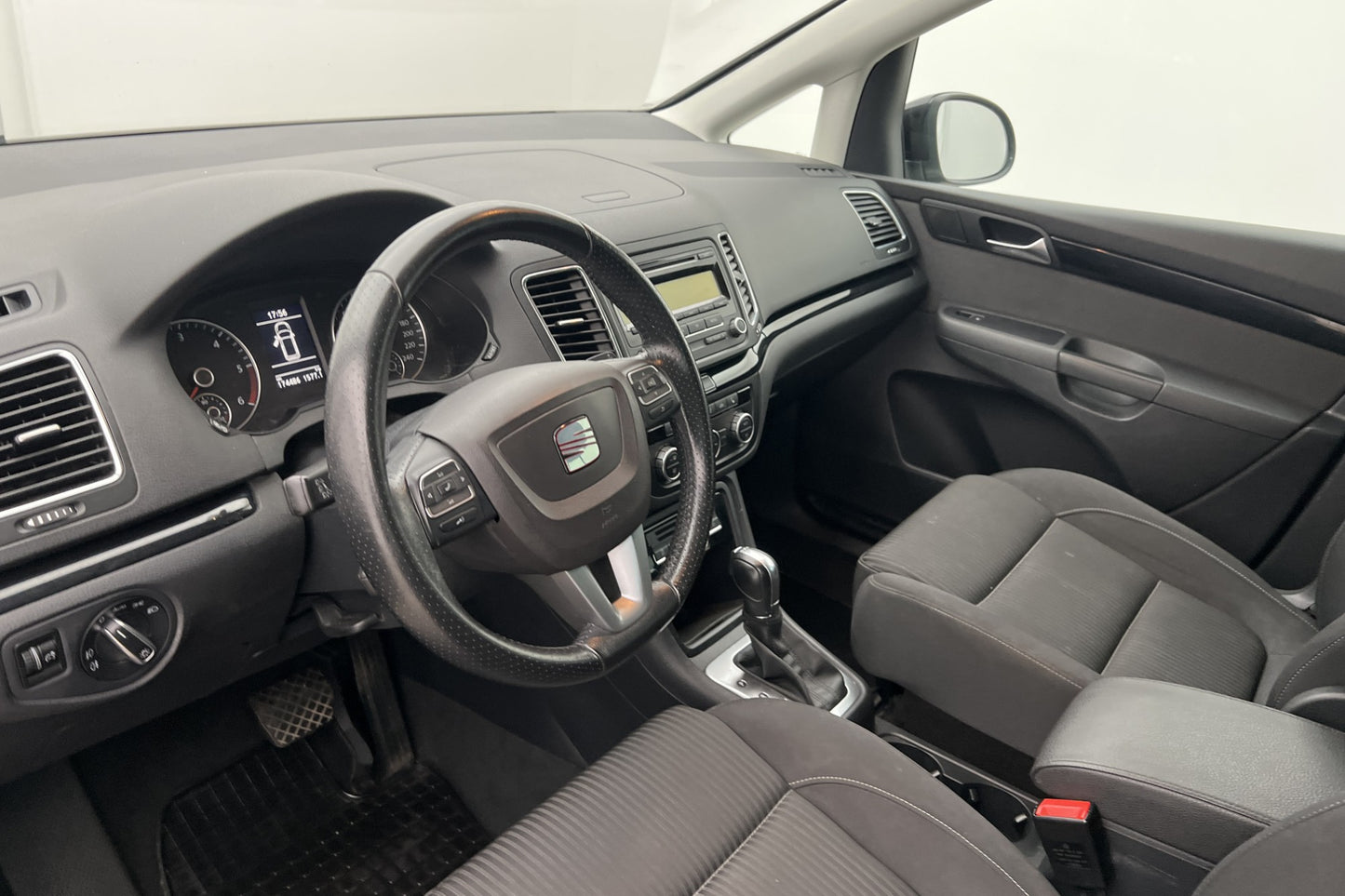 SEAT Alhambra 2.0 TDI 140hk Style 7-sits Värmare Välservad