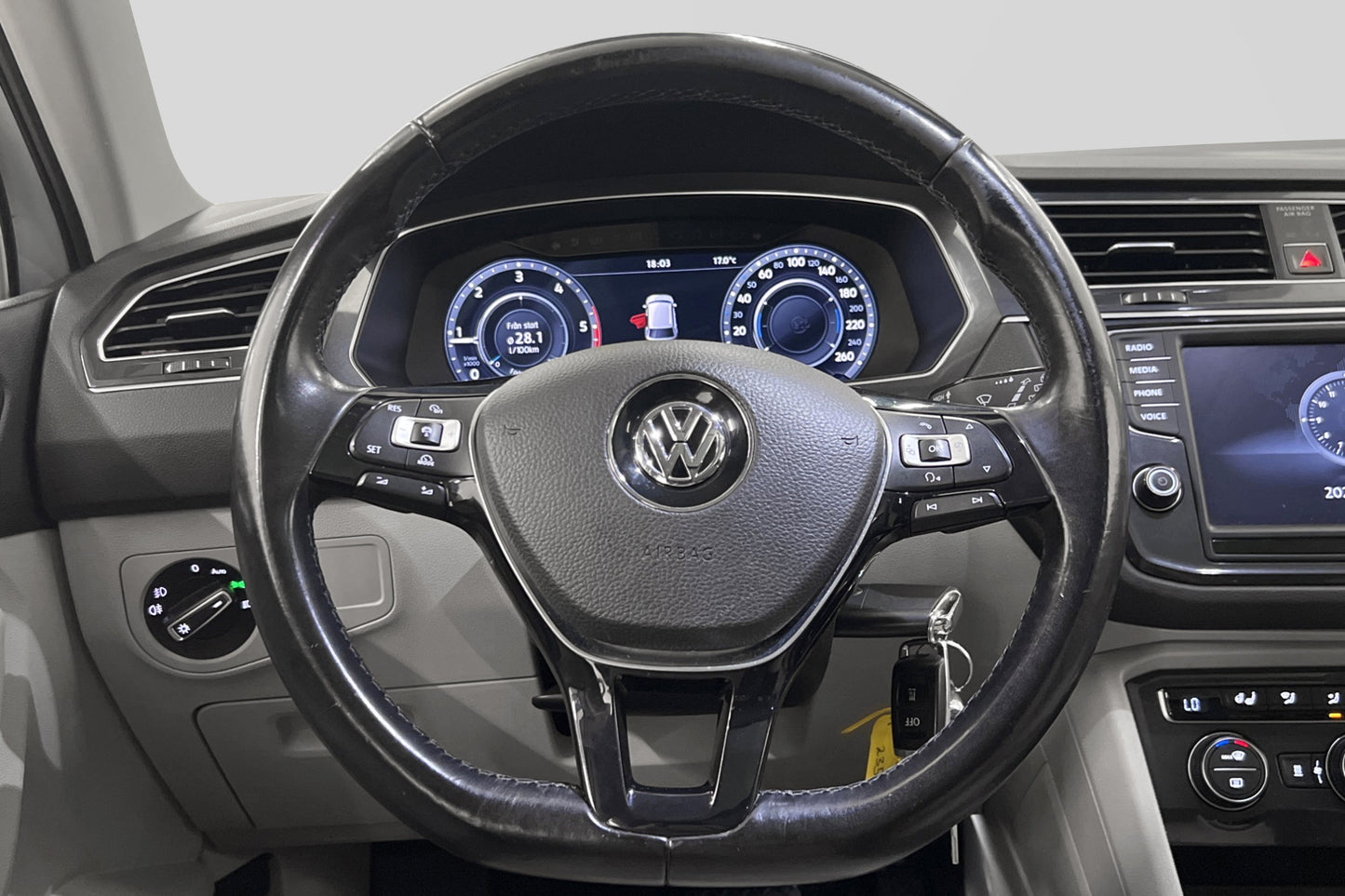 Volkswagen Tiguan TDI 4M 190hk R-Line Cockpit Pano Dynaudio