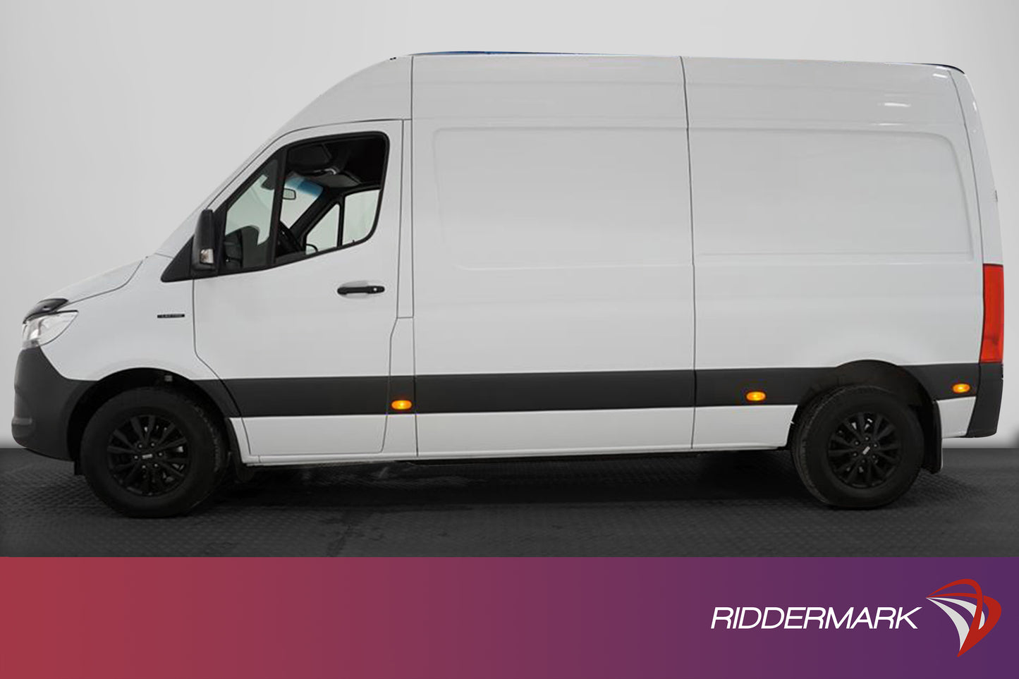 Mercedes-Benz e-Sprinter 3-sits L2H2 B-Kamera Nyservad Moms