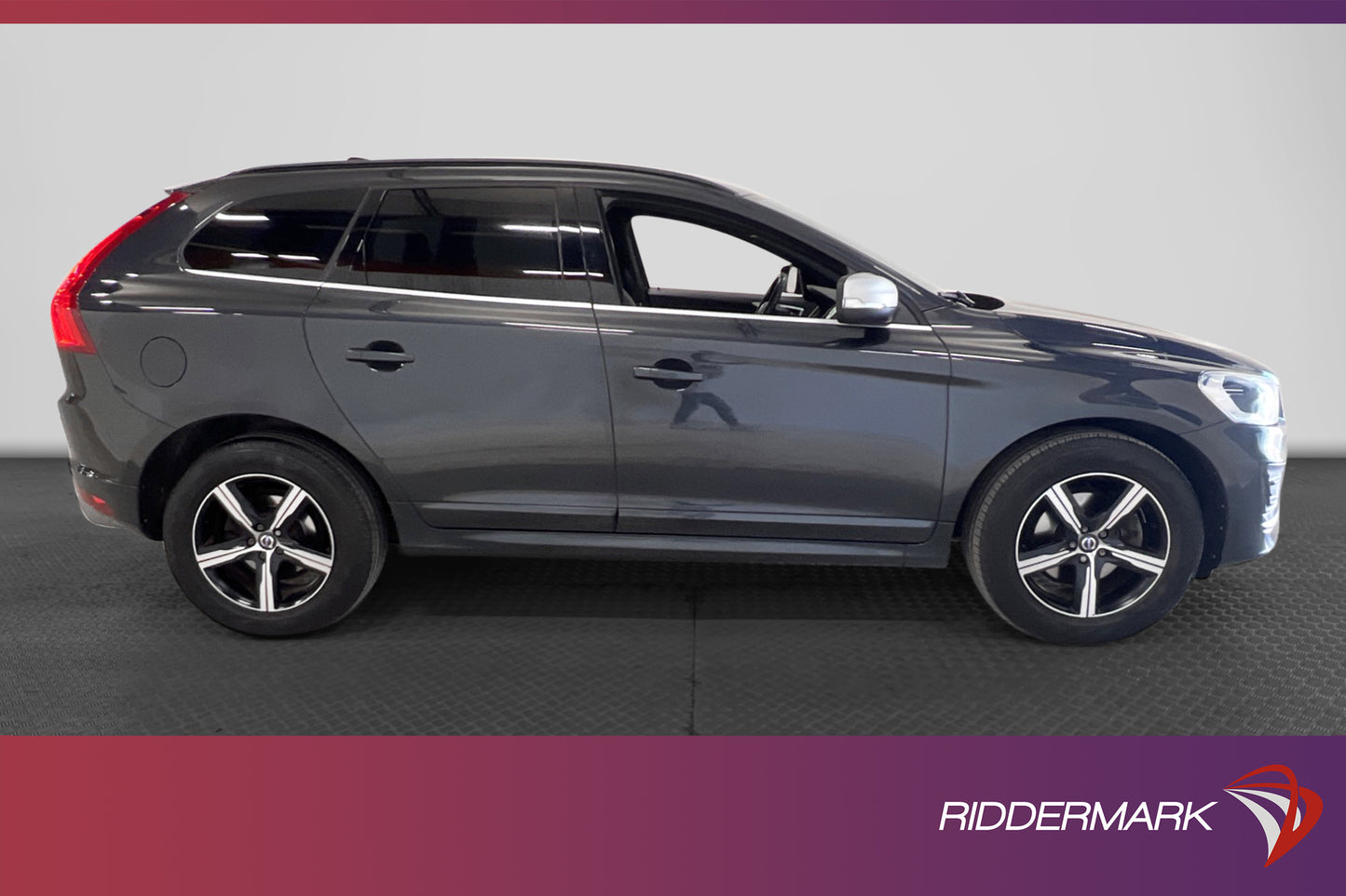 Volvo XC60 D4 AWD 190hk R-Design VOC Pano Kamera Drag BLIS