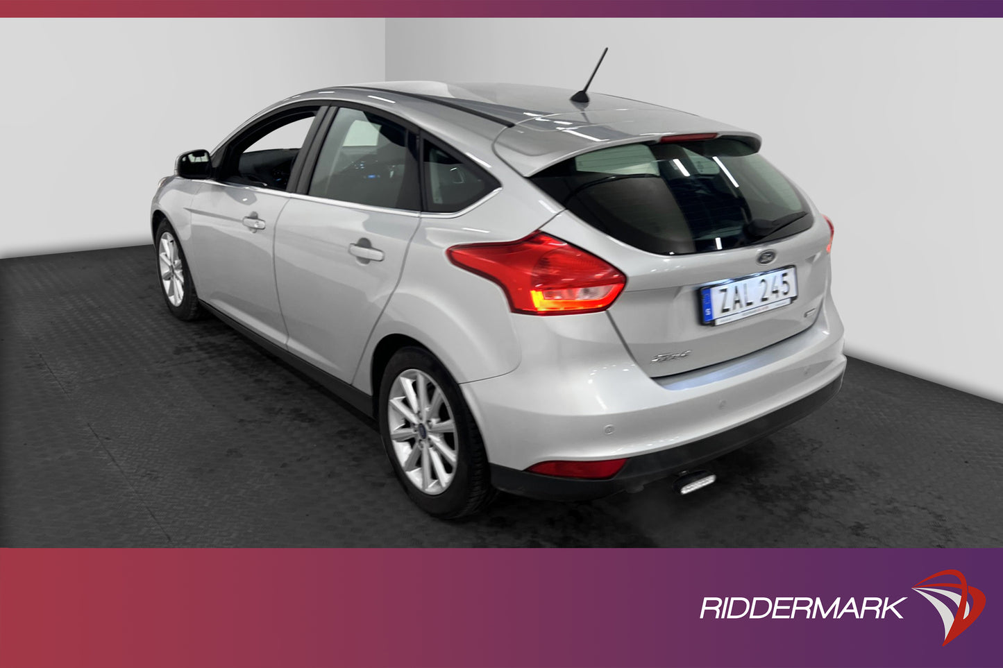 Ford Focus 1.0 EcoBoost 100hk CarPlay Rattvärme P-sensorer