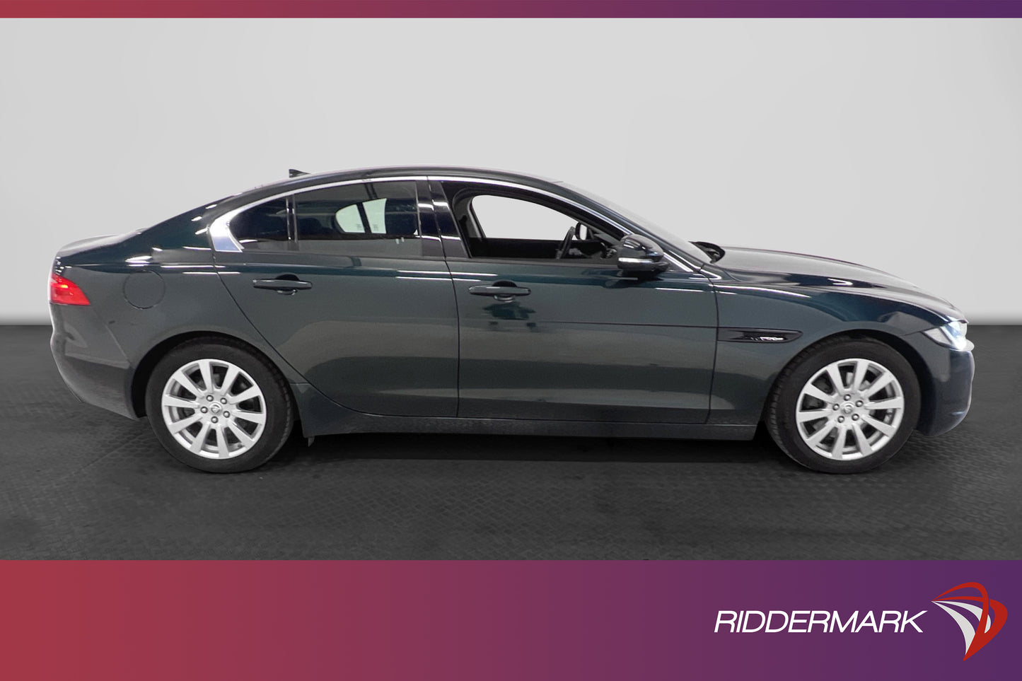 Jaguar XE 20d 180hk  D-värmare Navi Keyless 0.37l/mil