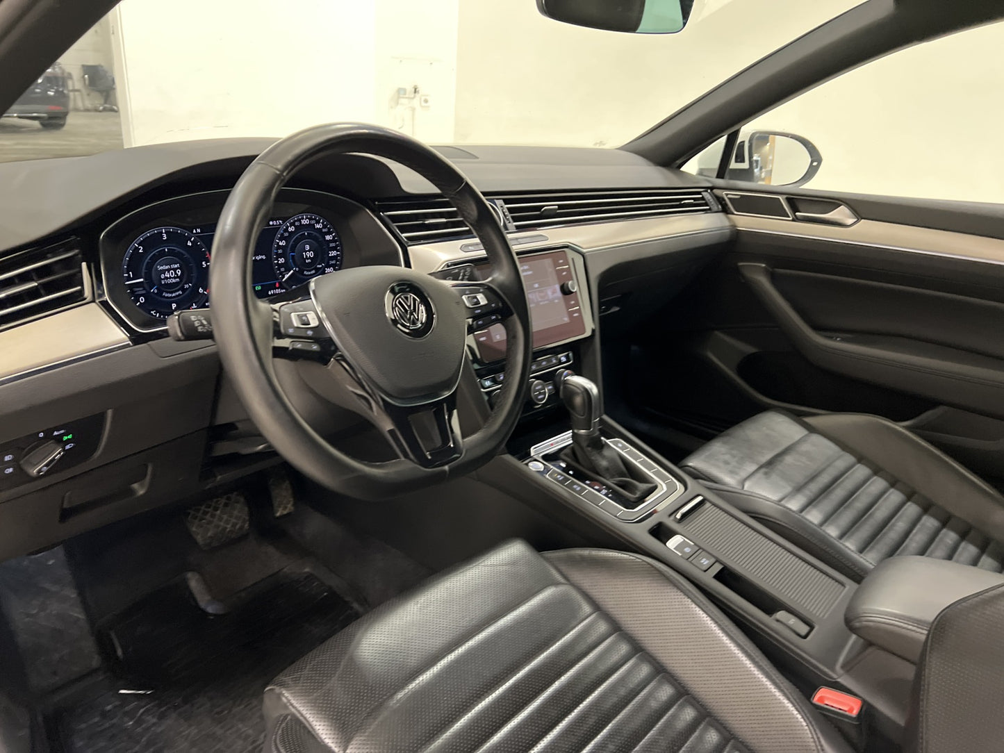 Volkswagen Passat TDI 4M 190hk R-Line Cockpit Navi Värm Drag