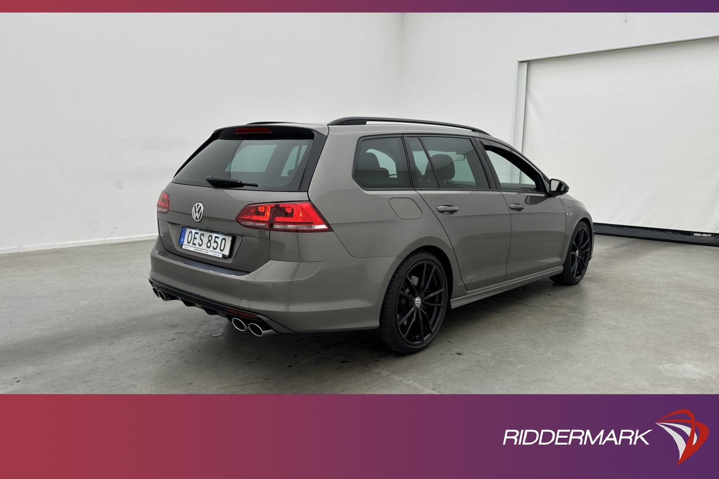 Volkswagen Golf Sportscombi R 4M 300hk Pano Dynaudio CarPlay