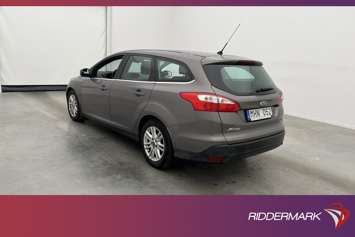 Ford Focus Kombi 1.0 125hk Titanium Farthållare Välservad