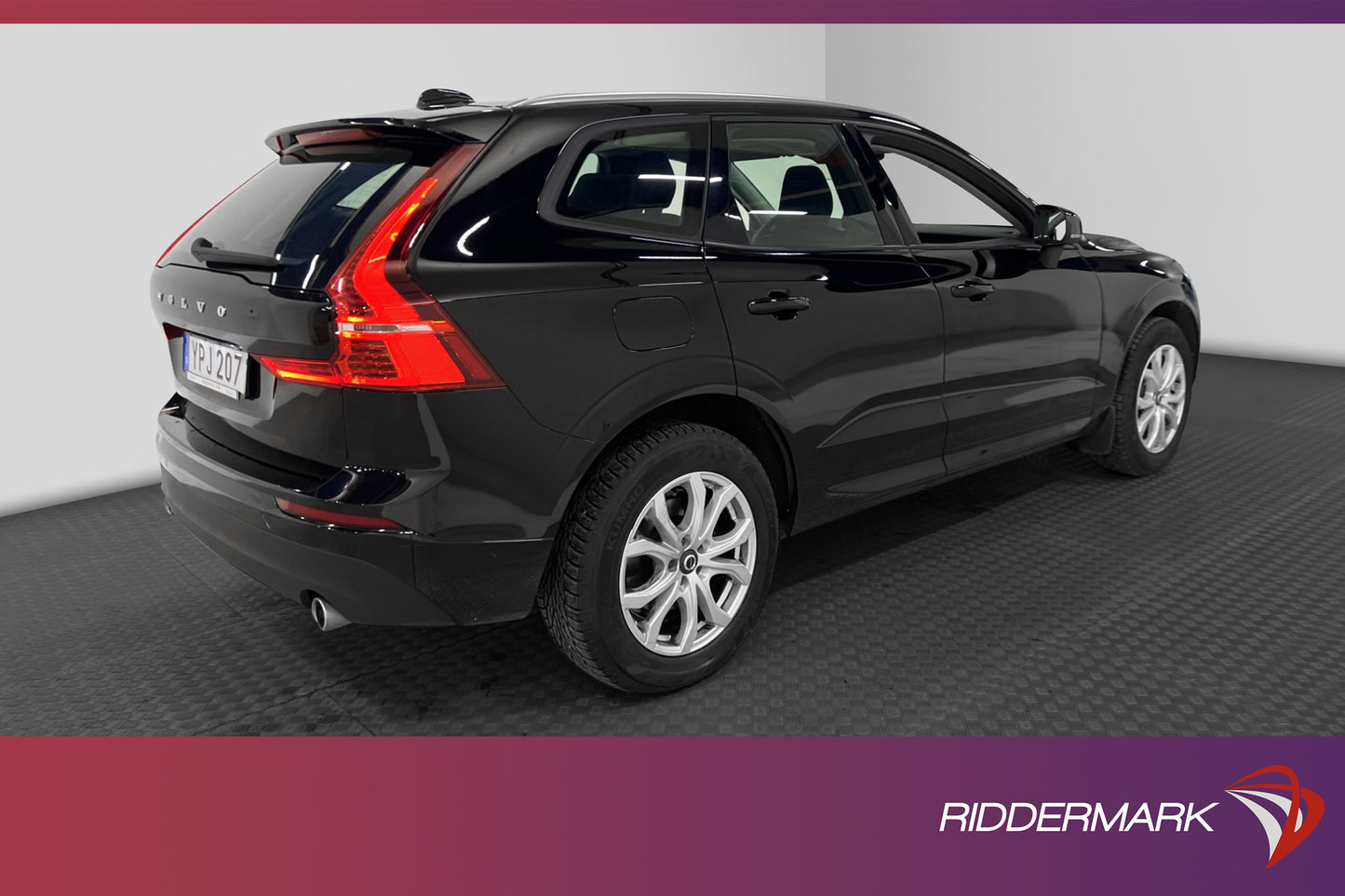 Volvo XC60 D4 AWD 190hk Navi Carplay D-värm Drag PDC