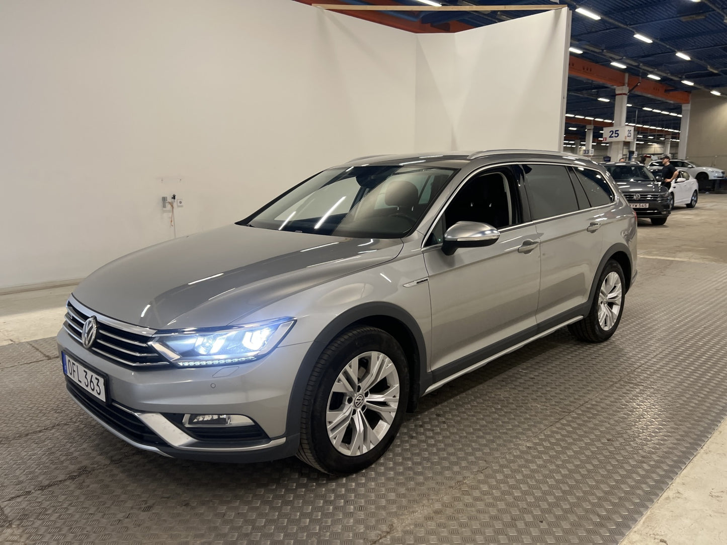 Volkswagen Passat Alltrack 4M Business Värmare Bkamera Drag