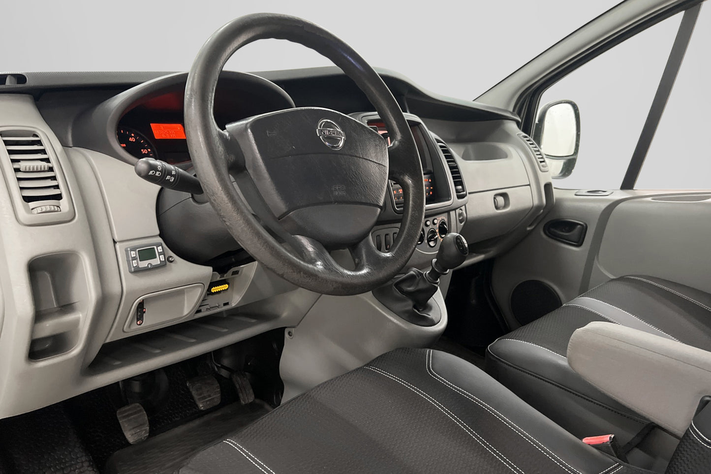 Nissan Primastar 2.0dCi L2 Dragkrok Kamera Takräcke Värmare