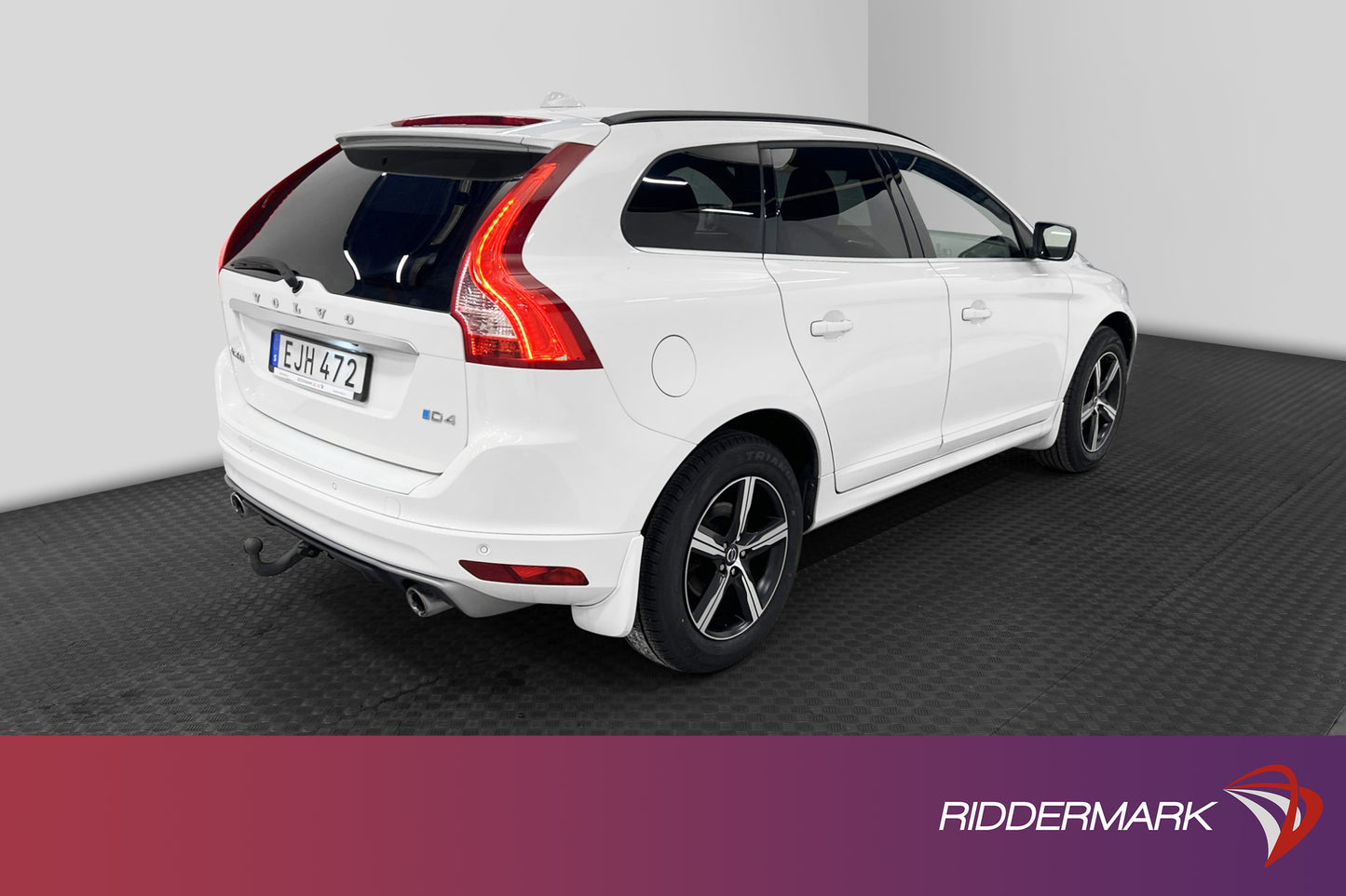 Volvo XC60 D4 R-Design VOC Värmare H/K Pano Drag Navigation