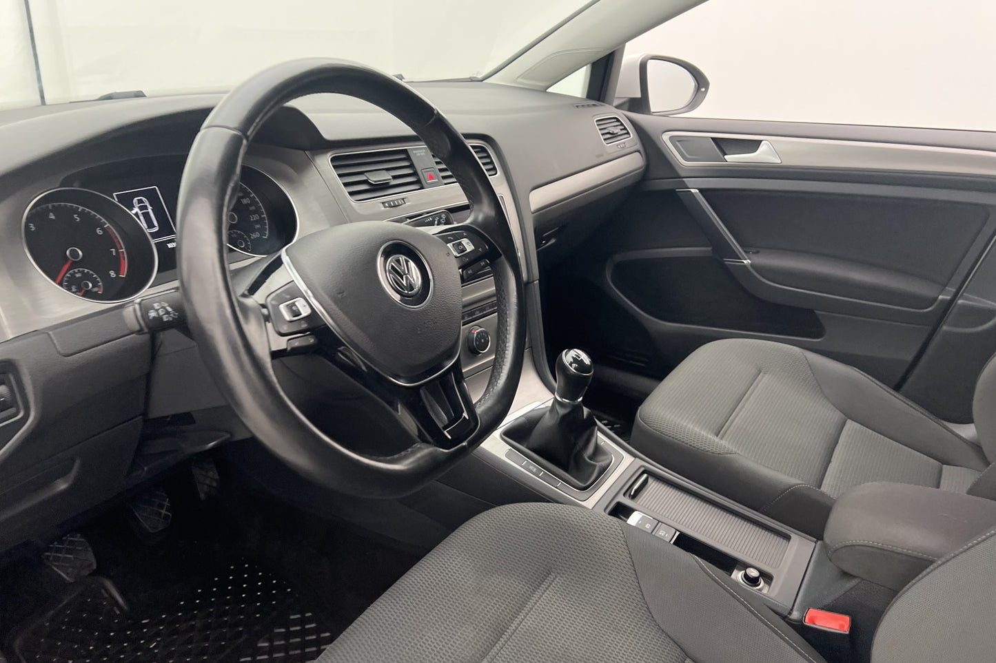 Volkswagen Golf TSI 105hk Adaptiv farth. Välservad 0.5L/mil