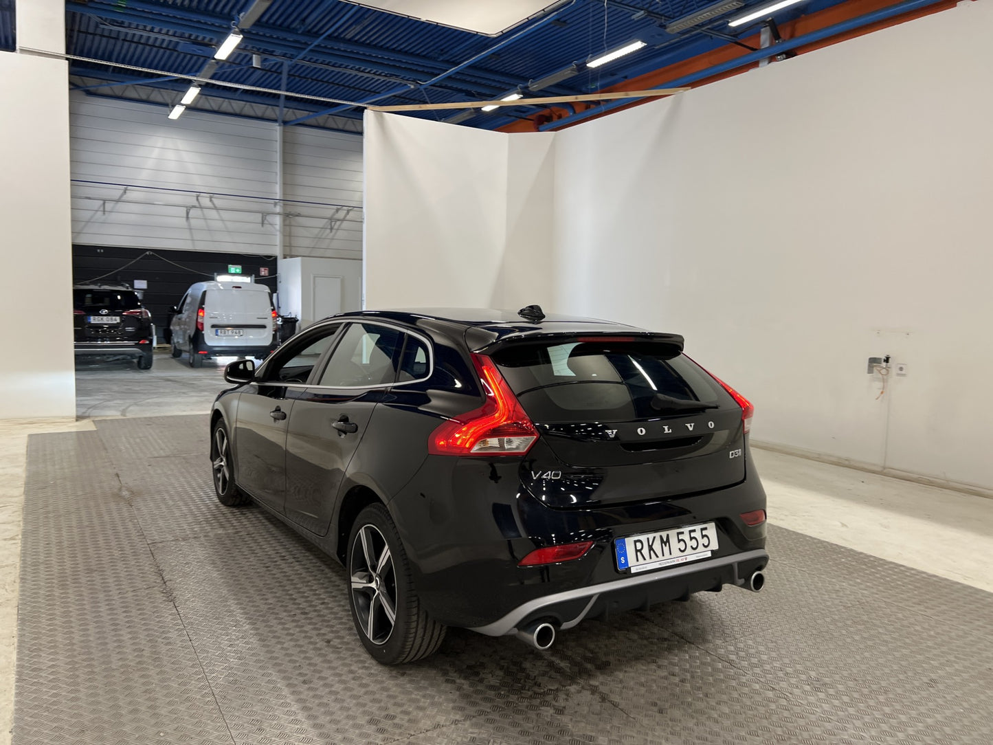 Volvo V40 D3 150hk R-Design VOC D-värmare Keyless Halvskinn