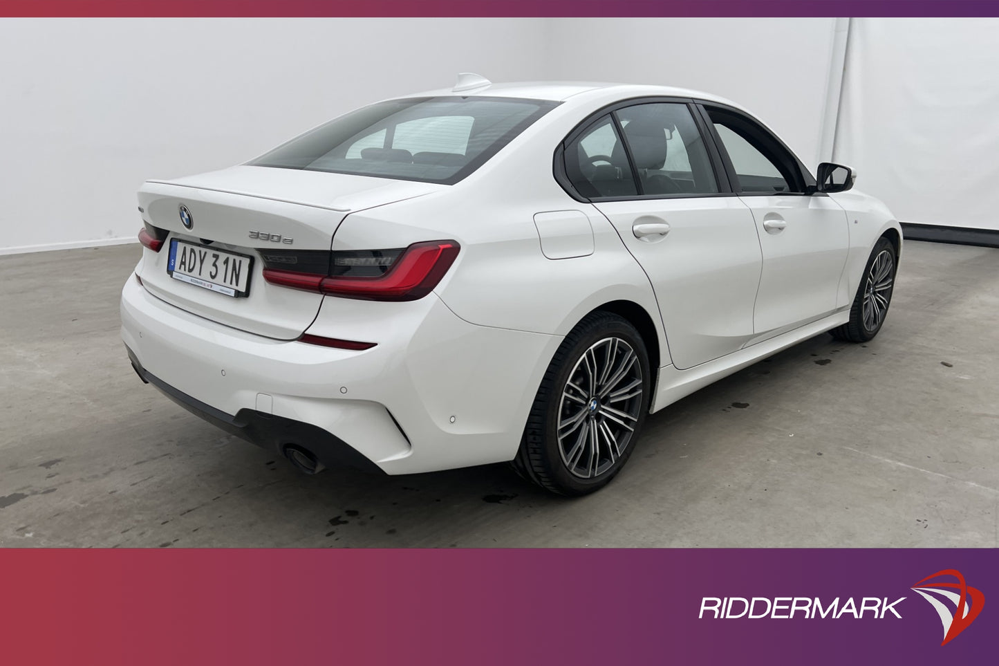 BMW 330e xDrive Sedan 292hk M Sport HiFi Kamera CarPlay Drag