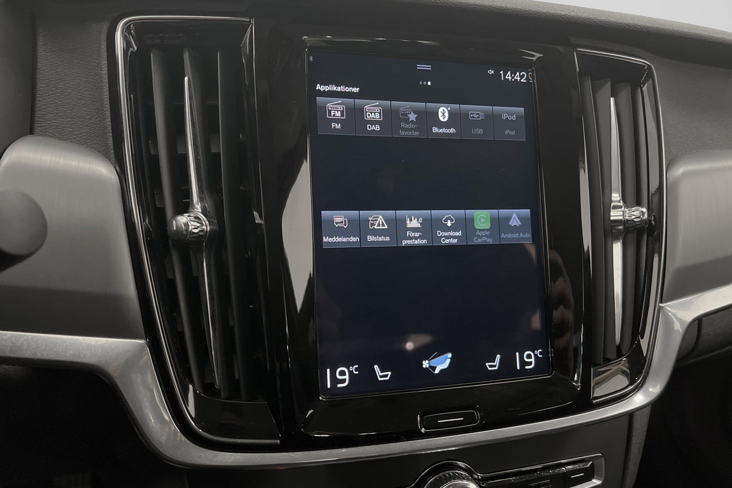 Volvo S90 T4 190hk Voc B-Värm Skinn Drag Nav Carplay Keyless