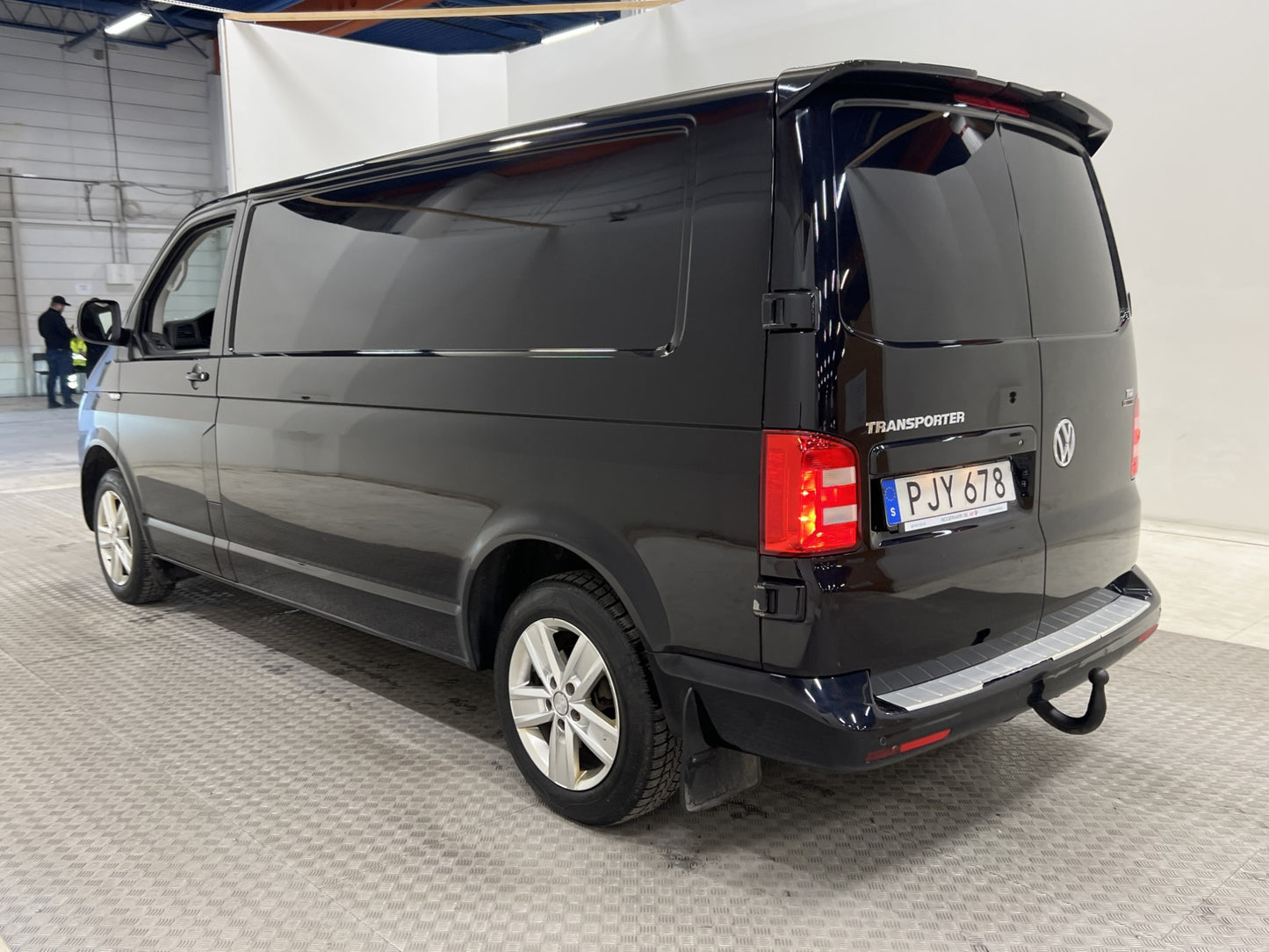 Volkswagen Transporter L2 150hk 4Motion Värmare Drag Moms