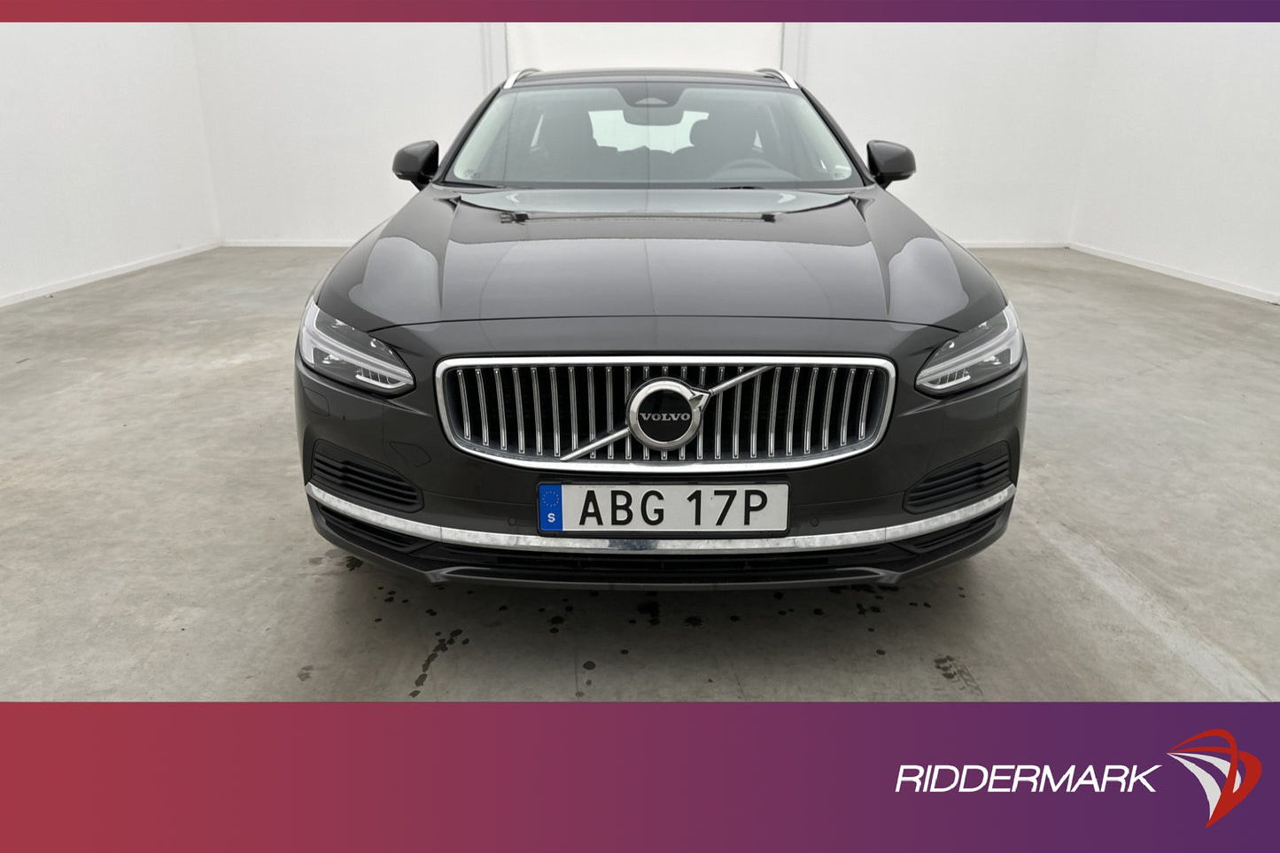 Volvo V90 Recharge T6 AWD Core Skinn Kamera Elstolar Drag