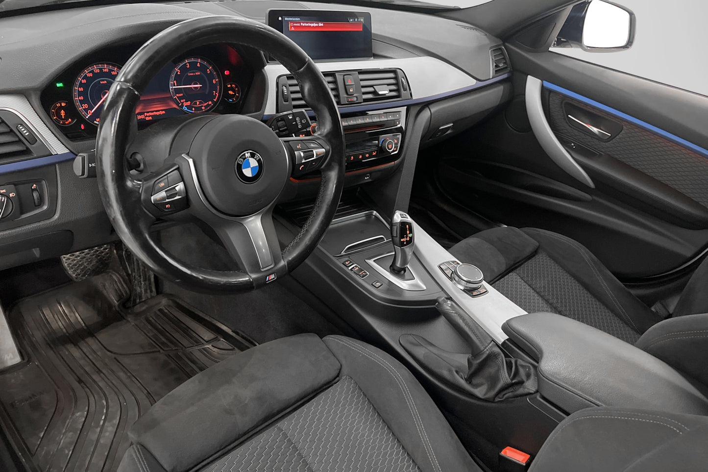 BMW 330 i xDrive 252hk M Sport Pano HiFi Navi Cockpit Drag