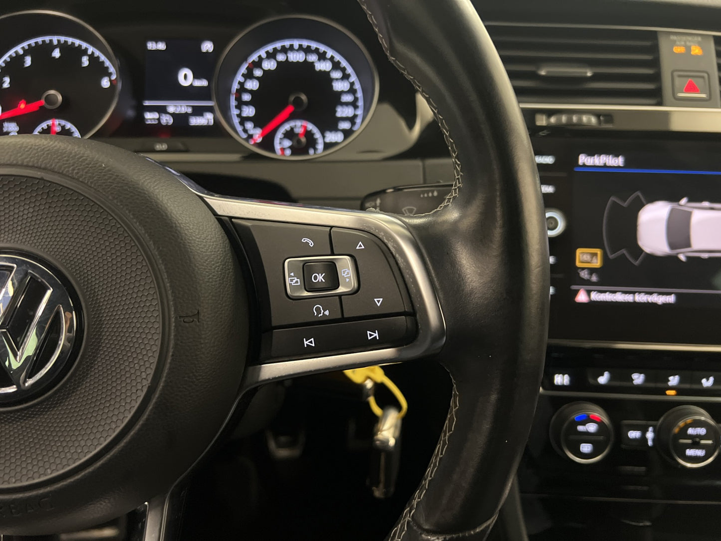 Volkswagen Golf TSI 150hk R-Line Carplay Sensorer Välservad