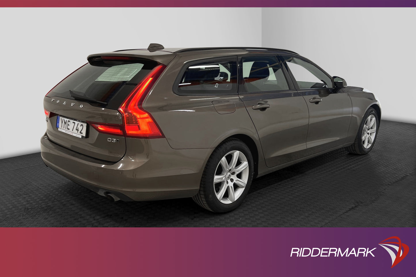 Volvo V90 D3 AWD 150hk Business Drag VOC Värmare P-sensor