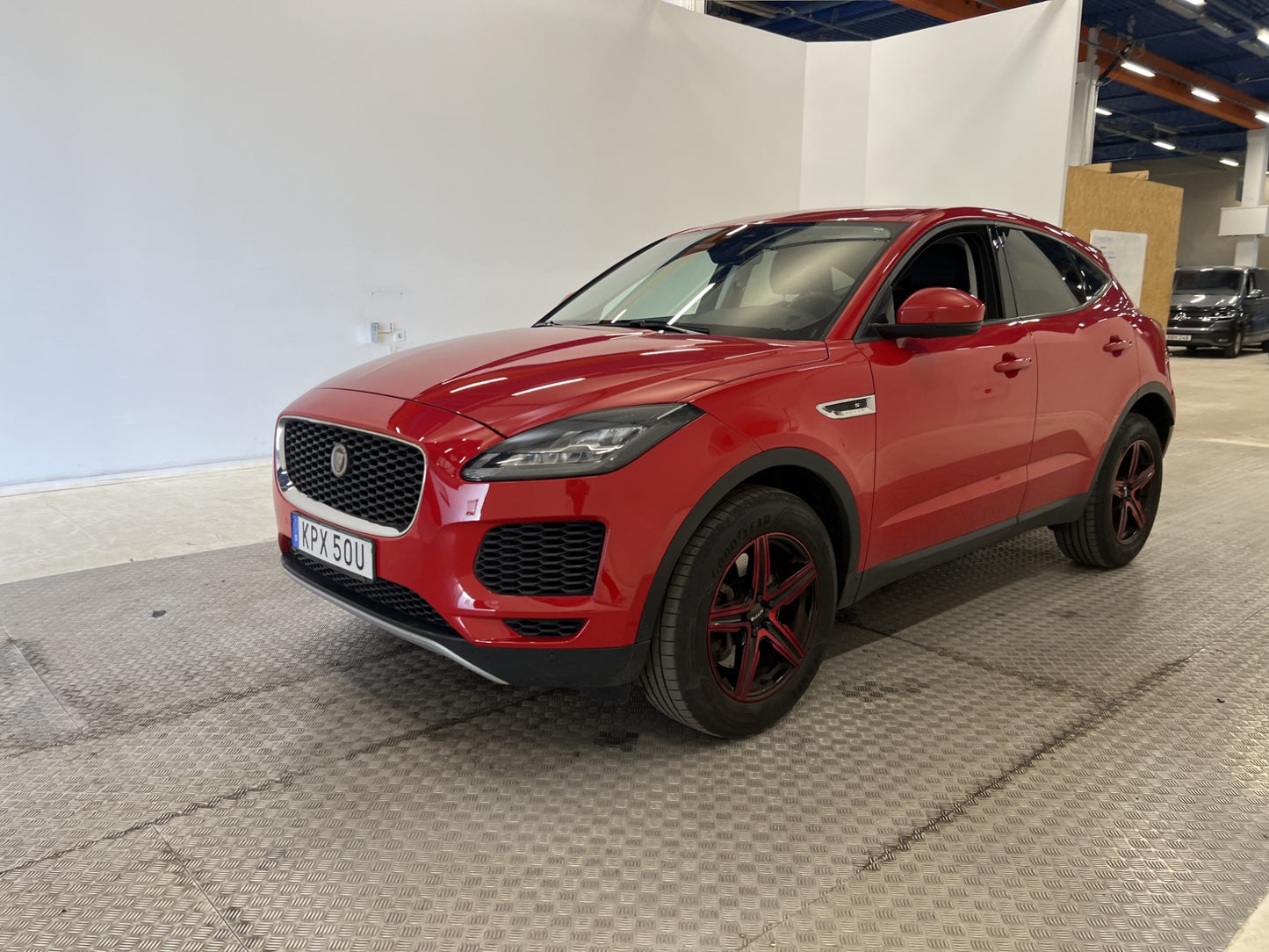 Jaguar E-Pace P200 AWD 200hk Cockpit Navi Meridia Skinn Drag